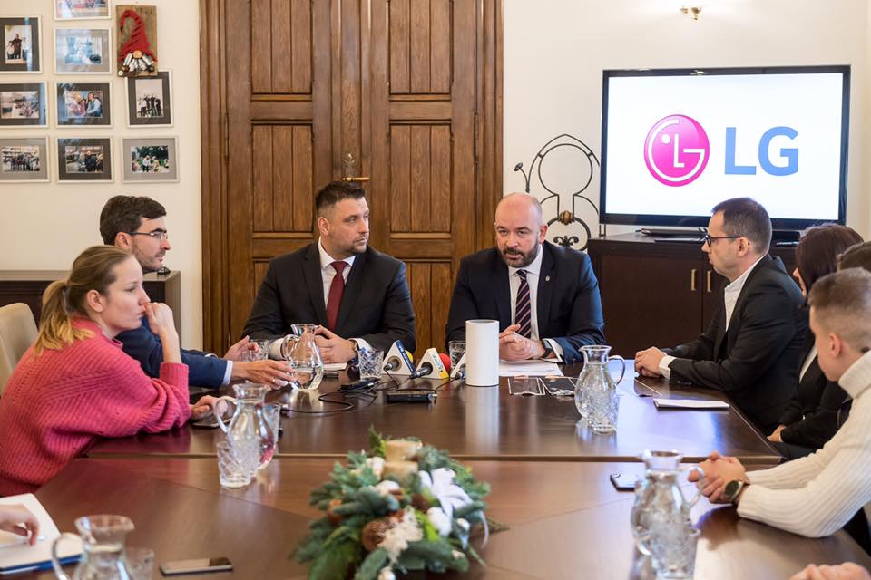 LG Electronics