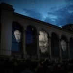 Fragment animacji na oknach sali arkadowej