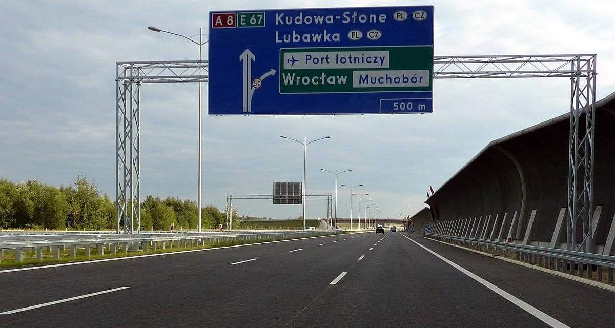 Wypadki na polskich autostradach. AOW niechlubnym liderem [RAPORT]