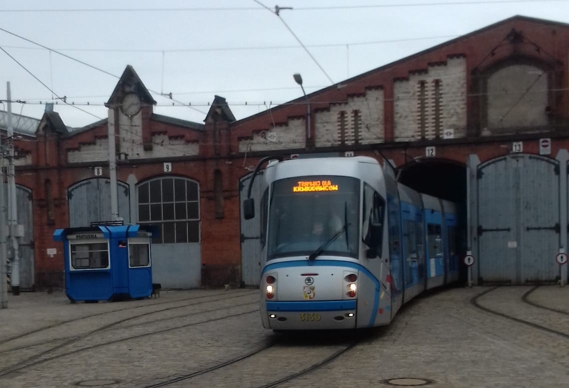 Bezpłatnie tramwajem, autobusem i pociągiem