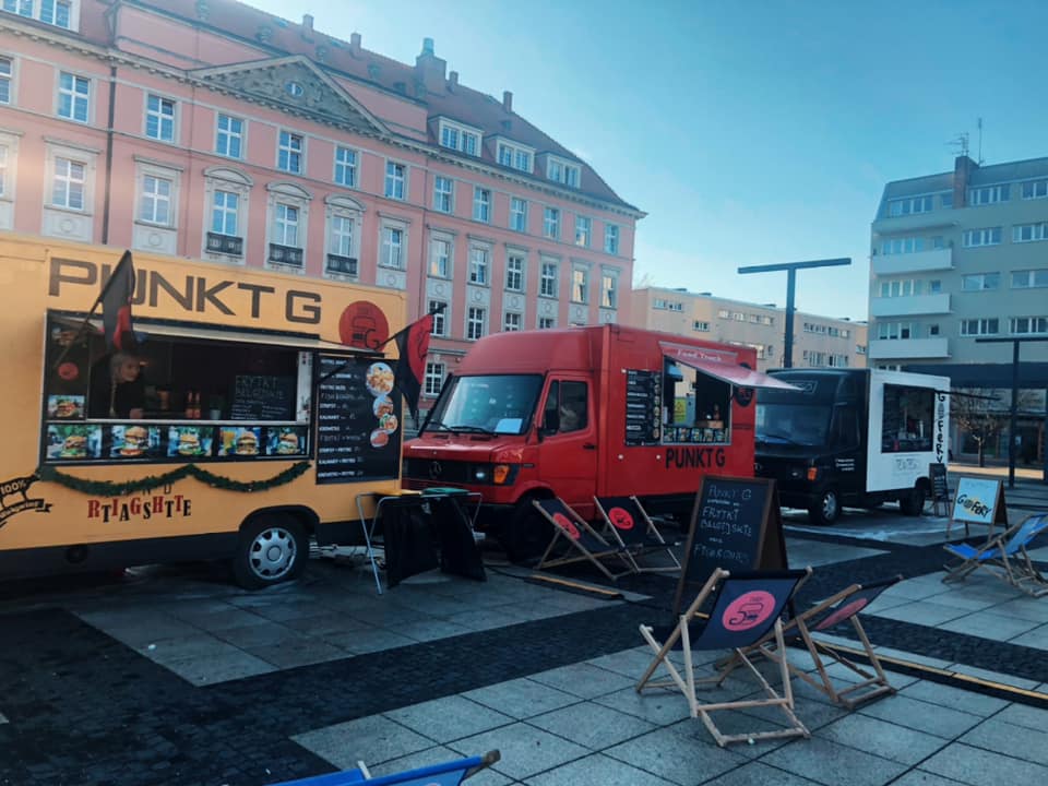 Świąteczny zlot food trucków na placu Nowy Targ