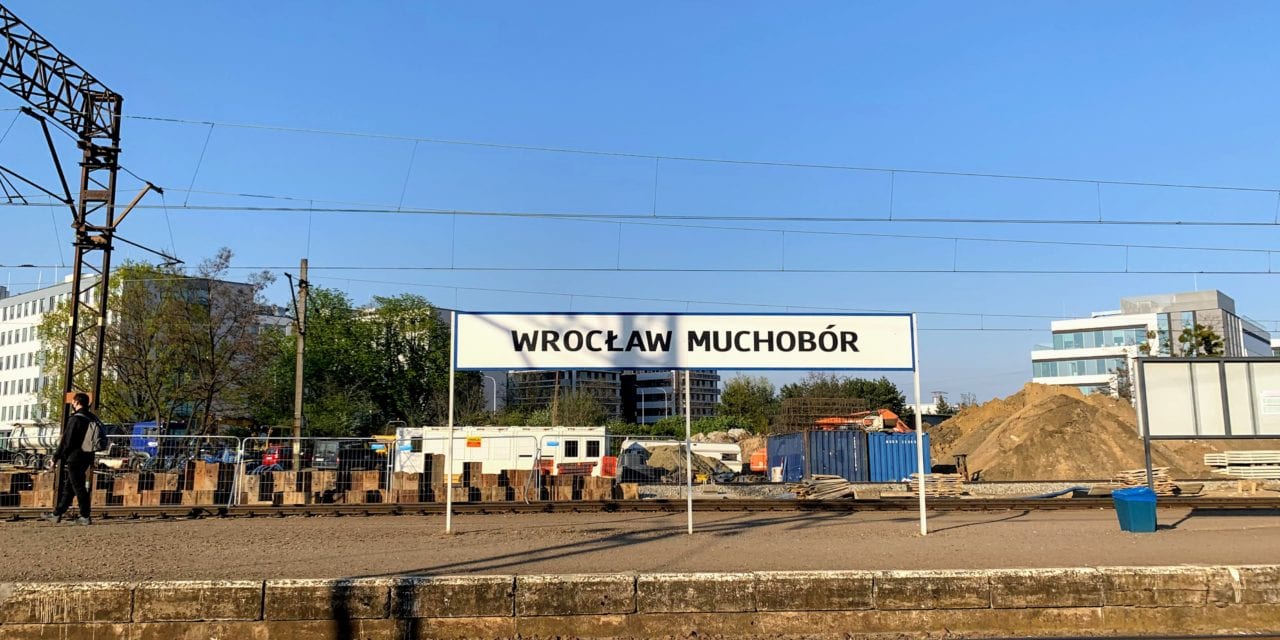 Przystanek kolejowy Wrocław Muchobór zmienia oblicze [GALERIA]