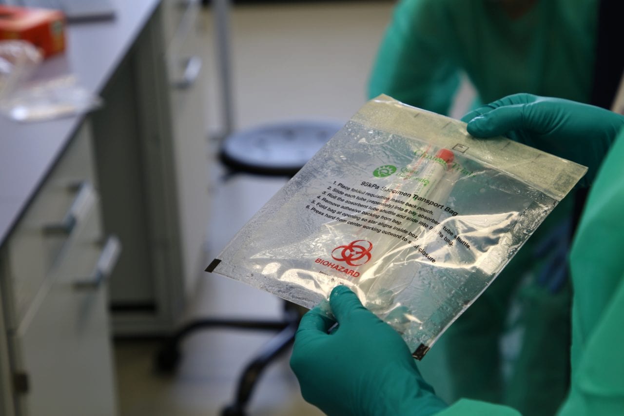 Najnowsza prognoza rozwoju COVID-19 w Polsce. Wzrosła liczba zakażeń