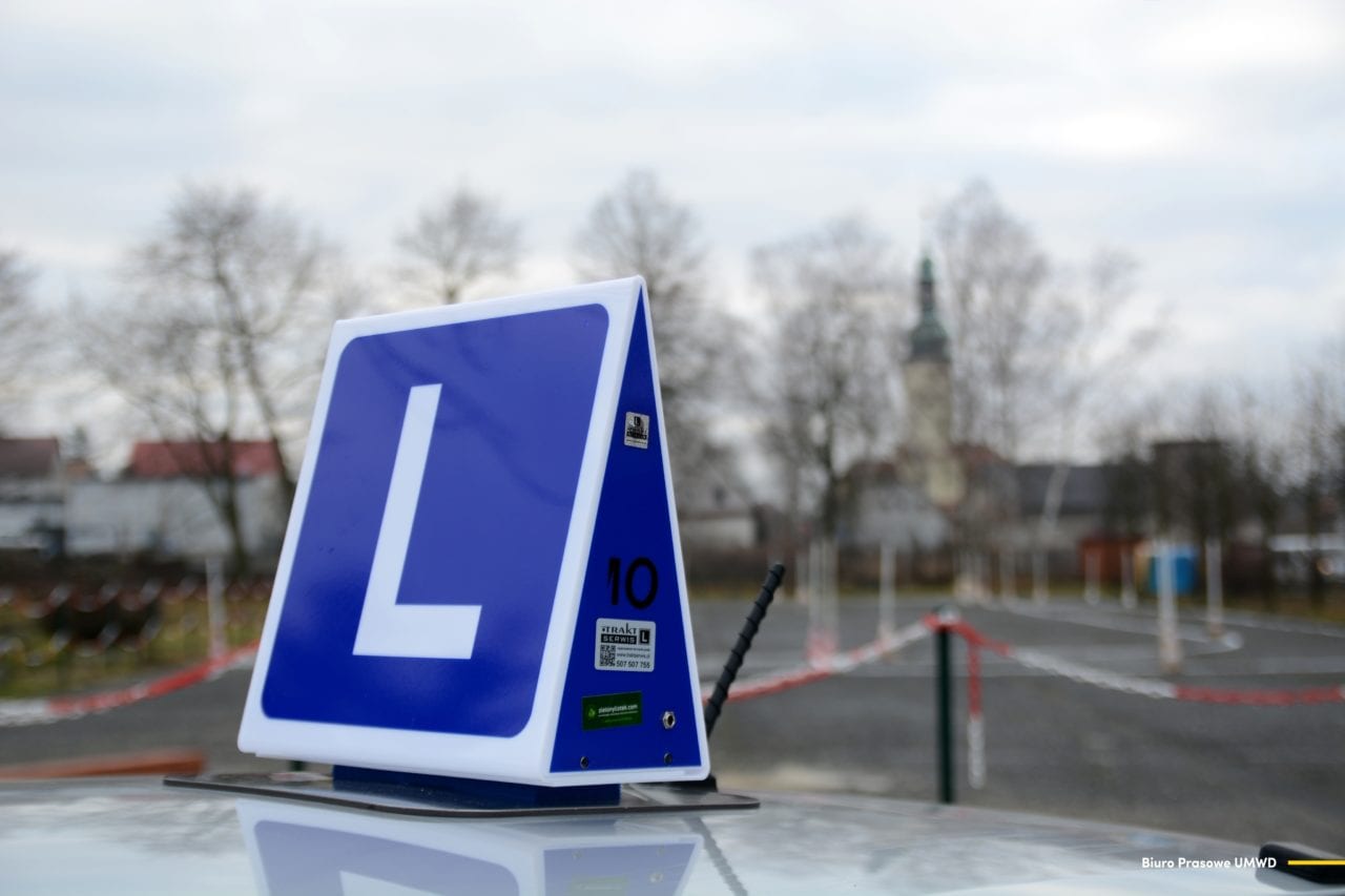 WORD-y wznawiają egzaminy na prawo jazdy, ale nie wszystkich kategorii