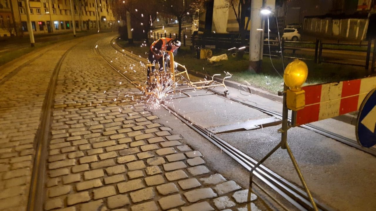 MPK tłumaczy, dlaczego remontuje torowiska w nocy