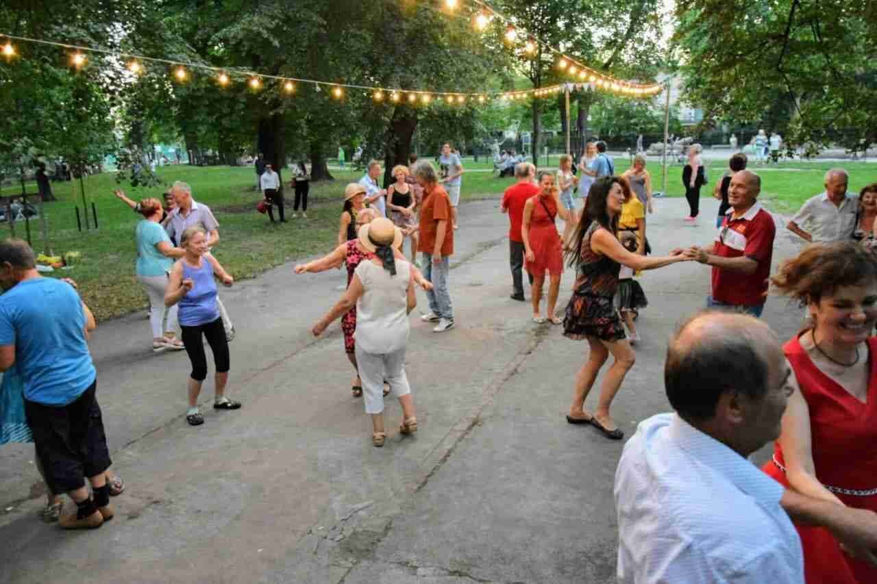 Rewitalizacja parku przy Sztabowej: poszukiwane archiwalne zdjęcia