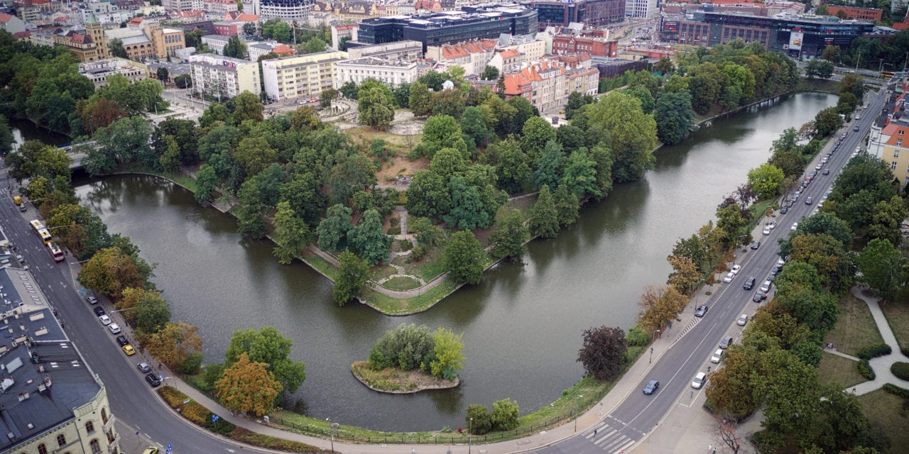 „Zdrowe życie wrocławian: drzewa, oddech, cisza i spokój”. Znamy odpowiedzi po drugiej debacie z cyklu „Wrocław – miasto, które się liczy”