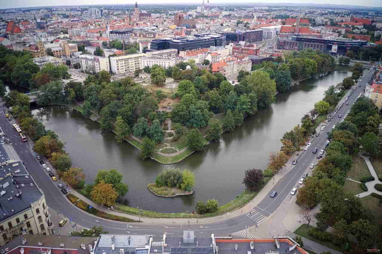 Zieleń łagodzi obyczaje. Spacer po Promenadzie Staromiejskiej