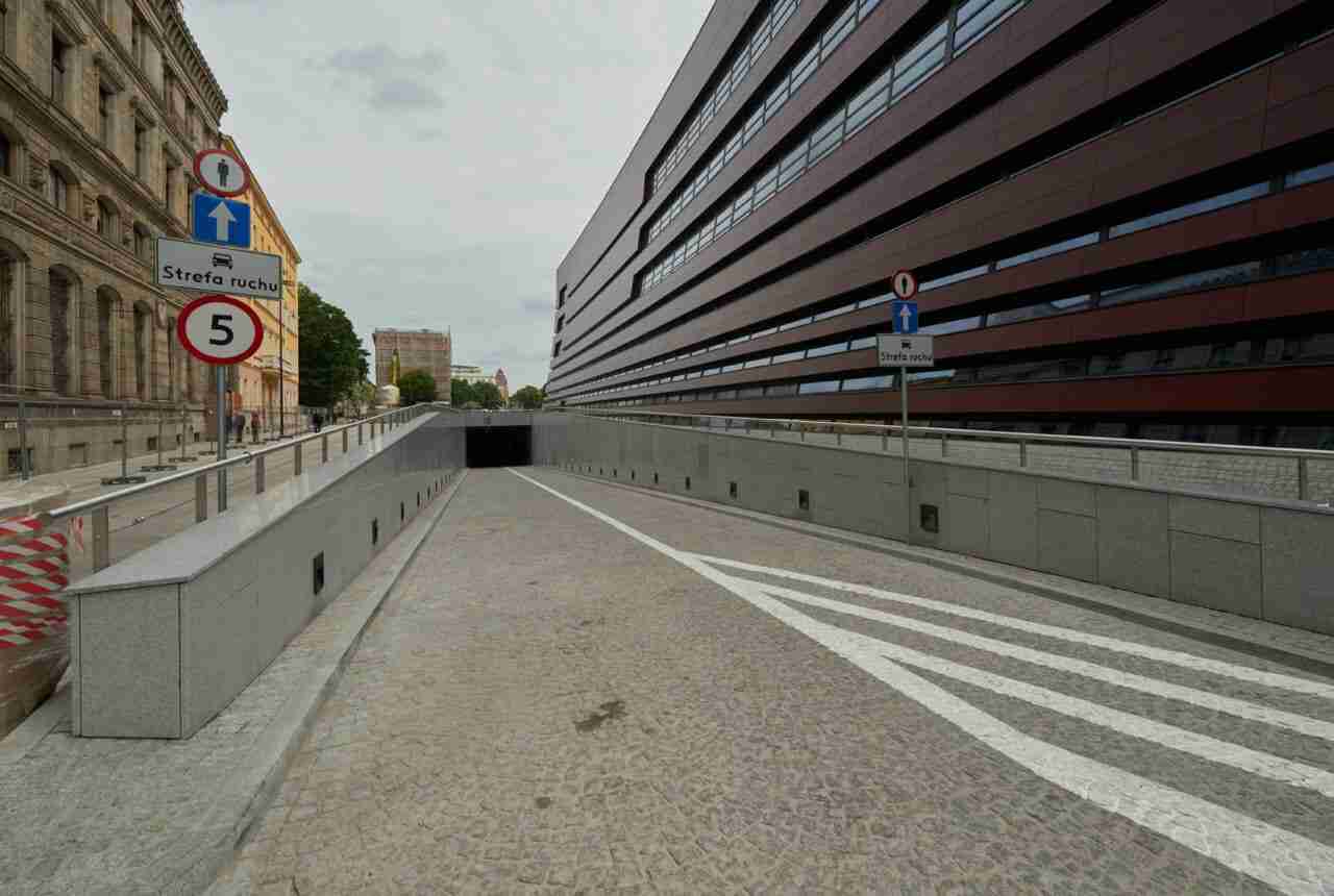 Do końca kwietnia parking pod Narodowym Forum Muzyki będzie darmowy