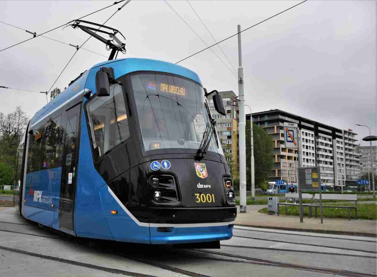 Łącznik tramwajowy między Legnicką a TAT już po remoncie [ZDJĘCIA]
