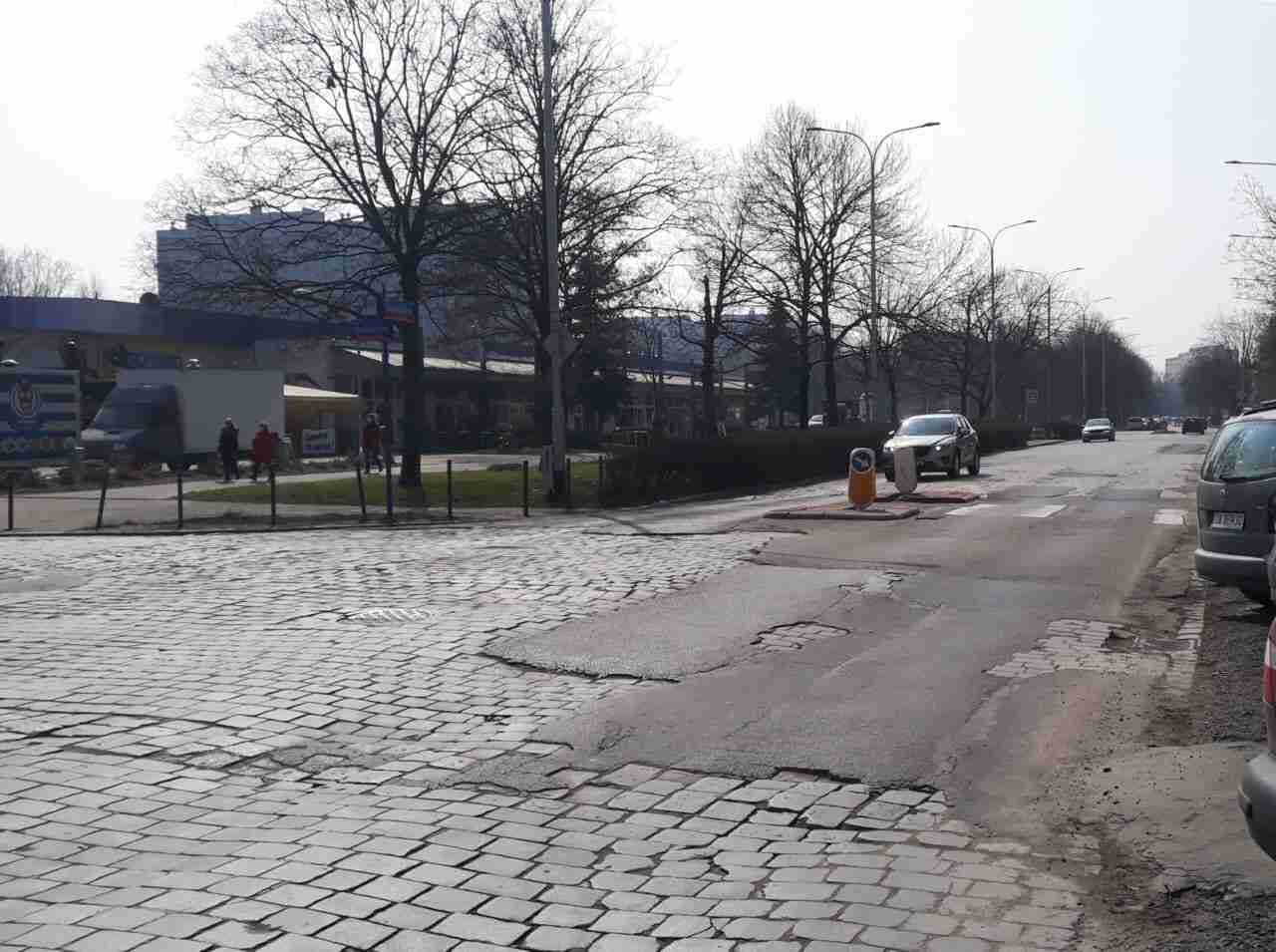 Remont ulicy Komandorskiej. Ruszają prace na jezdni, będą zmiany dla kierowców