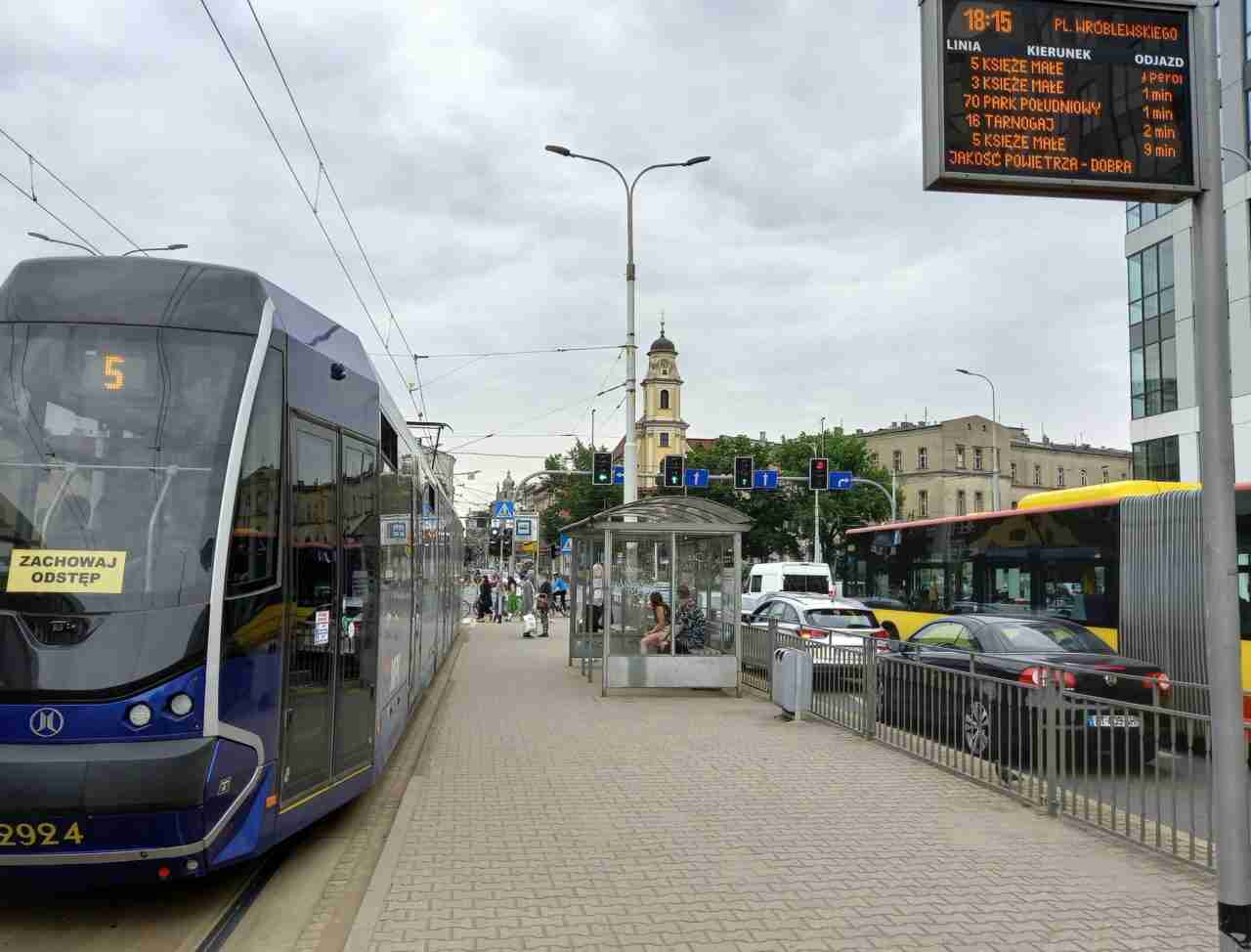 Przystanki na Przedmieściu Oławskim zazielenią się