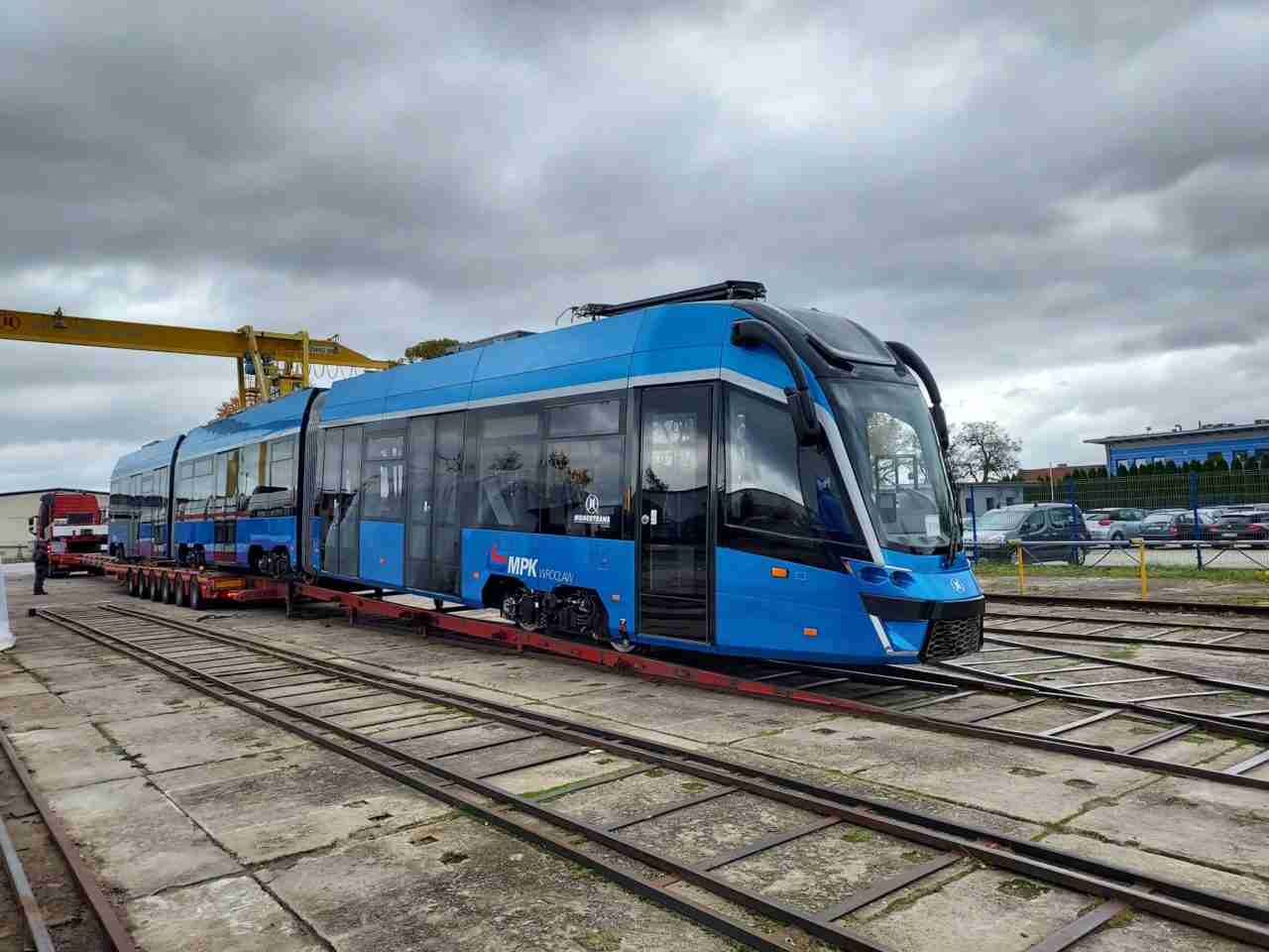 Pierwszy Moderus Gamma dla Wrocławia opuścił halę produkcyjną. Zobacz, jak wygląda [ZDJĘCIA]