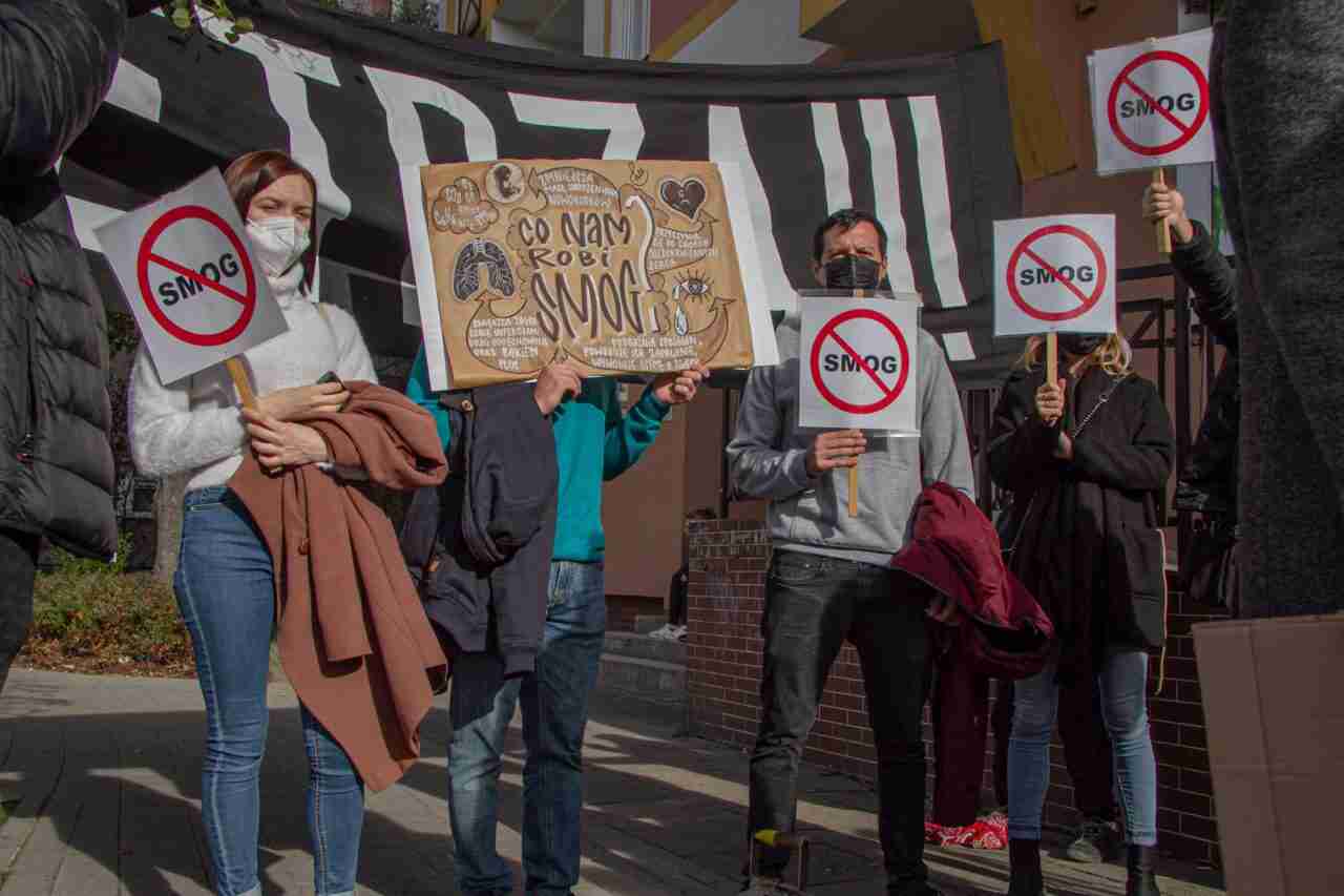 Aktywiści zbadali jakość powietrza. I alarmują: stare diesle trują Wrocław!