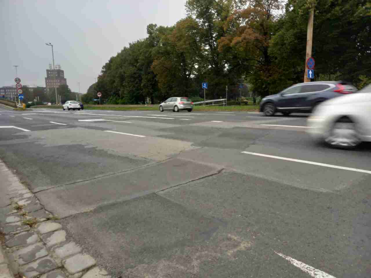 Rusza szybki remont jezdni na placu Społecznym