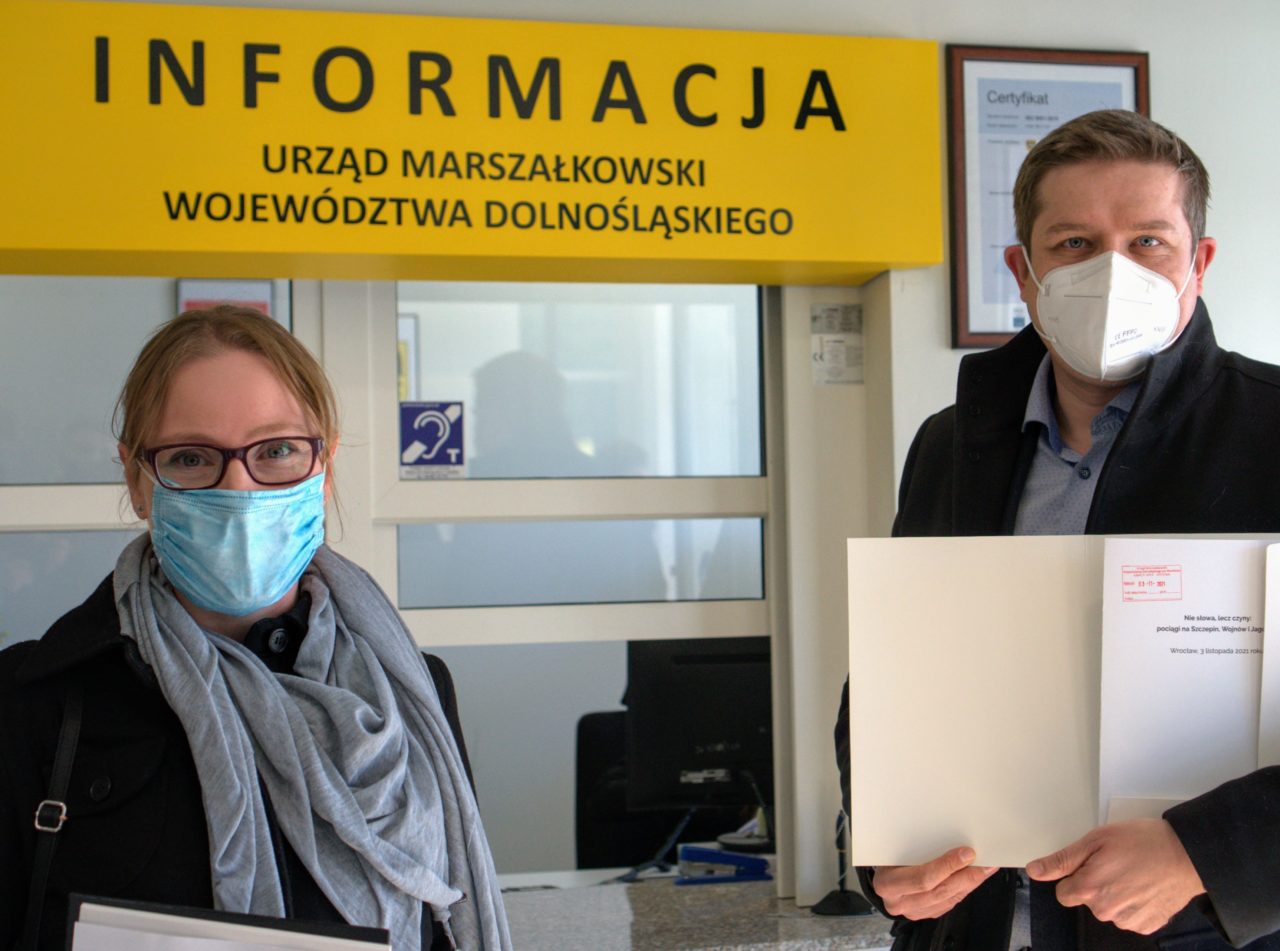 Pociągi na Szczepin, Wojnów i Jagodno. Jest petycja do marszałka w sprawie kolei aglomeracyjnej