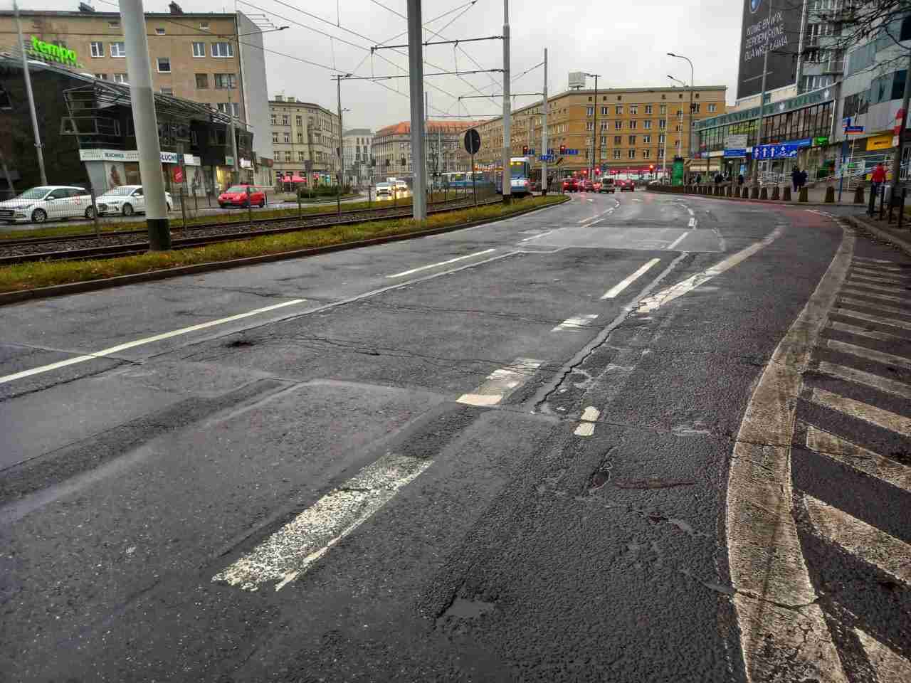 Skończyli remont na placu Społecznym, zaczynają na Piłsudskiego