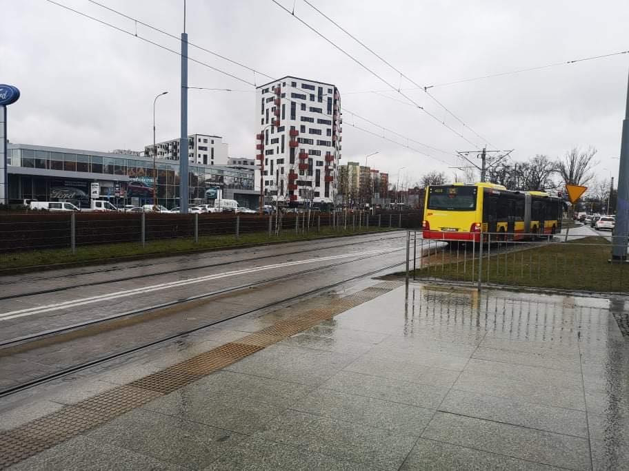 Dwie firmy gotowe zaprojektować buspas na Bardzkiej