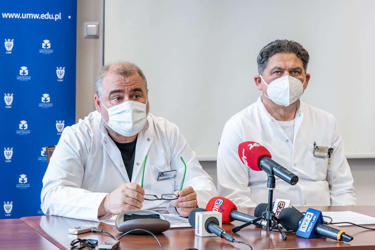 Coraz mniej pacjentów z COVID-19 na Borowskiej. Lekarze alarmują: powikłania mogą pojawiać się nawet po 3 miesiącach