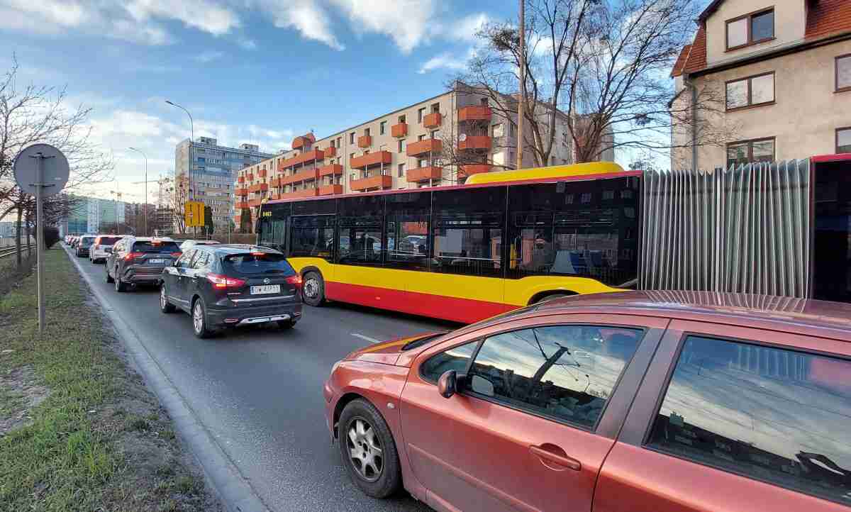 Wrocławscy kierowcy rocznie tracą w korkach nawet nawet kilka dni