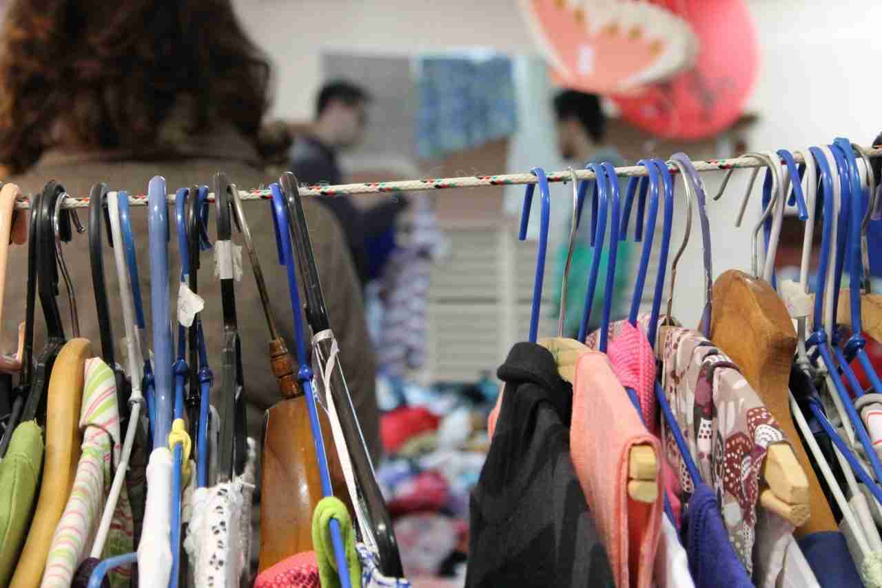 Dzielciuch: baza darmowych ubrań dziecięcych potrzebuje wsparcia